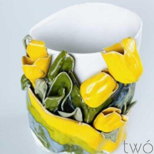Wazon kwitnące tulipany